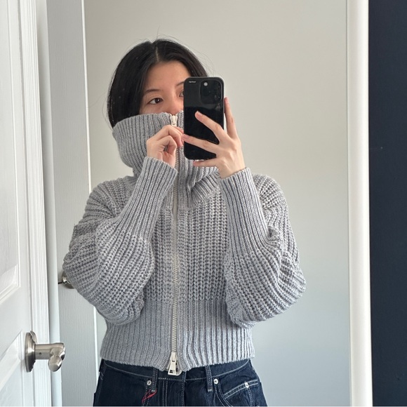 Knit sweater - Picture 3 of 3